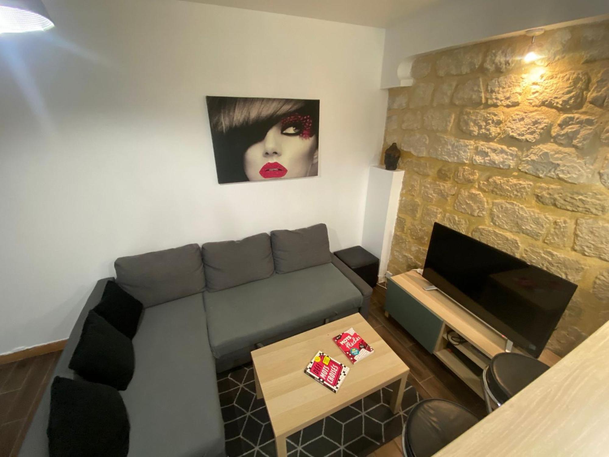Agreable Appartement In Montmartre Париж Екстериор снимка
